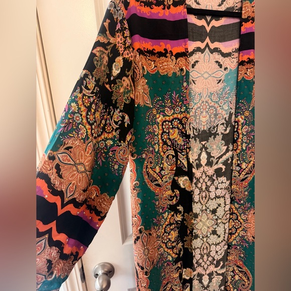 Beautiful COMPLETELY Rhinestoned Statement Duster/Kimono-M - Picture 3 of 12